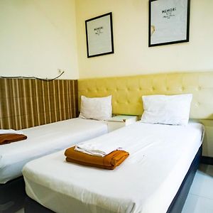 Zimmer mit zwei Einzelbetten